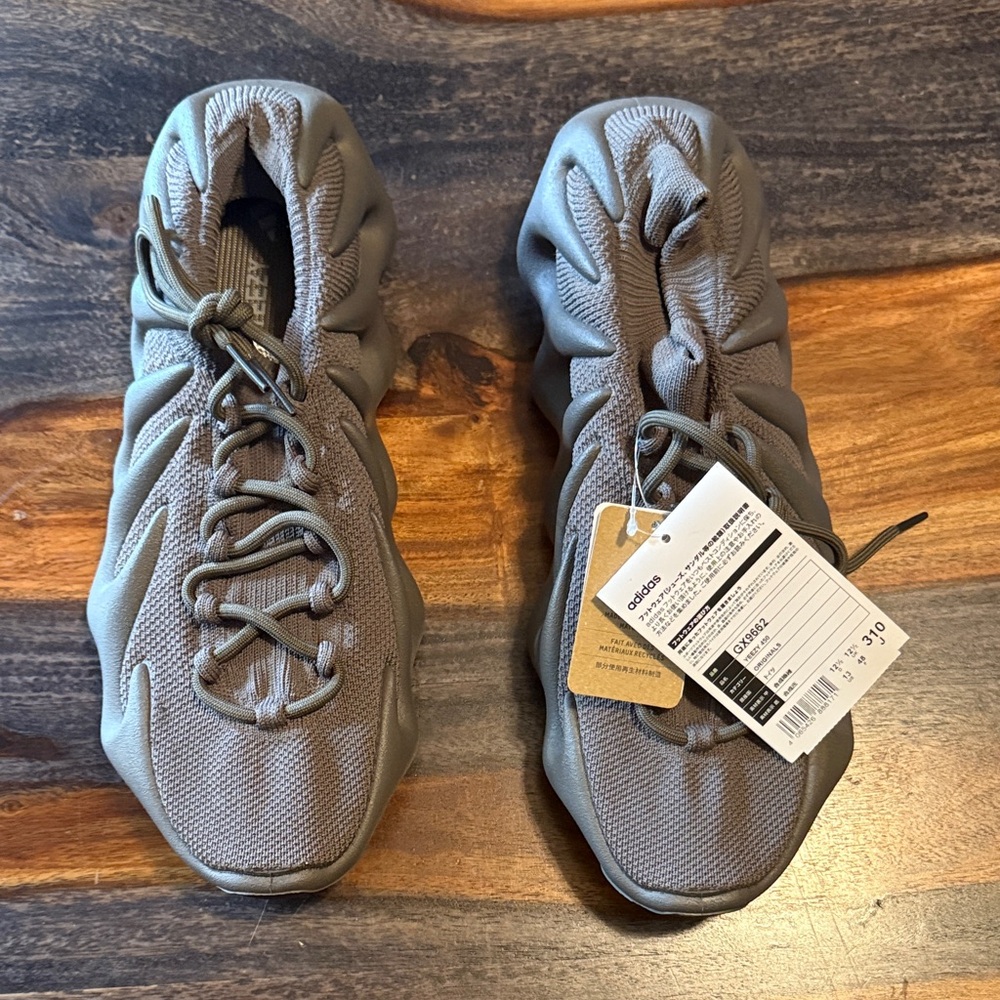 Adidas Yeezy 450 13m 
Cinder